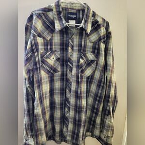 Wrangler Men's Multicolor Plaid Button Down Shirt